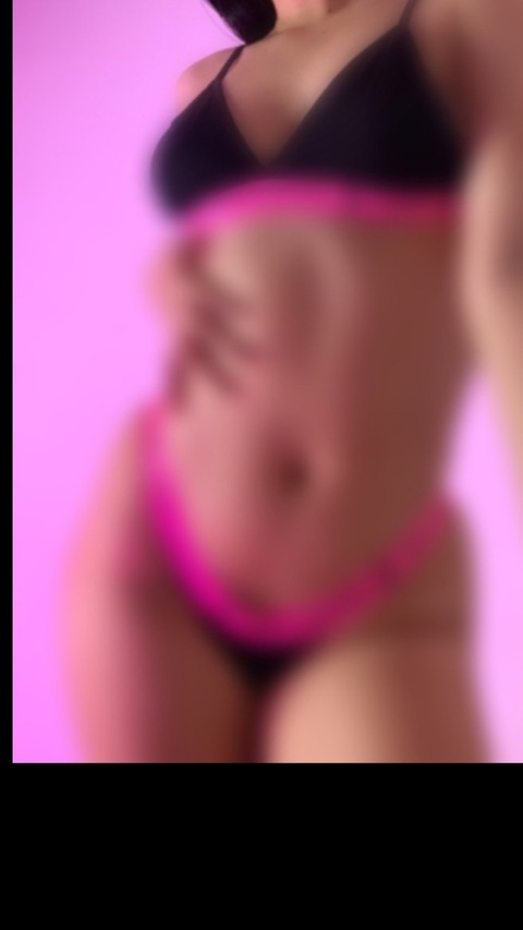 alejandrabaez1 onlyfans leaked picture 2