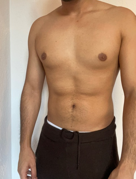 arabianhuge onlyfans leaked picture 2