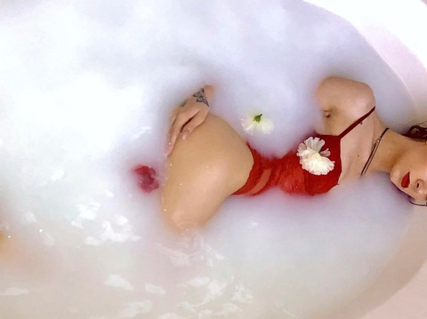 aunnareid onlyfans leaked picture 2