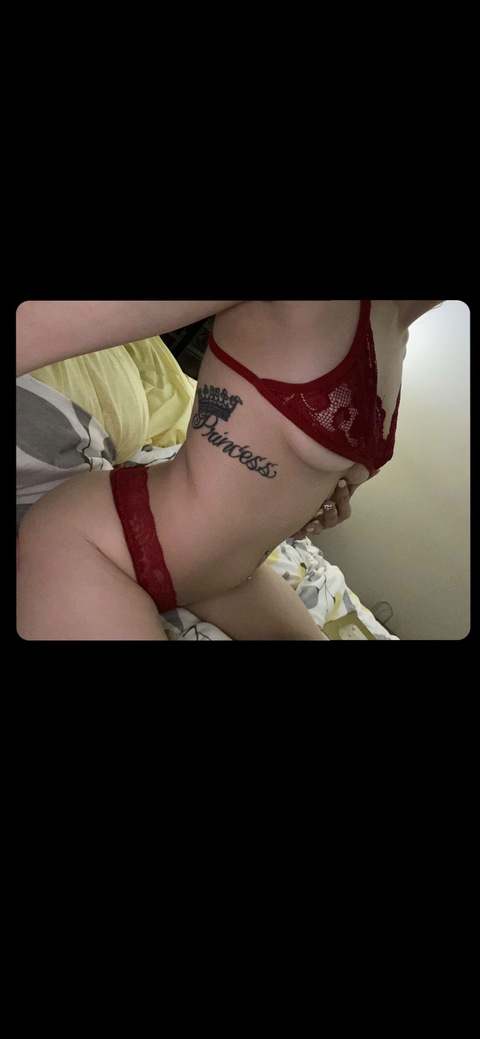 babyyygirlll3 onlyfans leaked picture 2