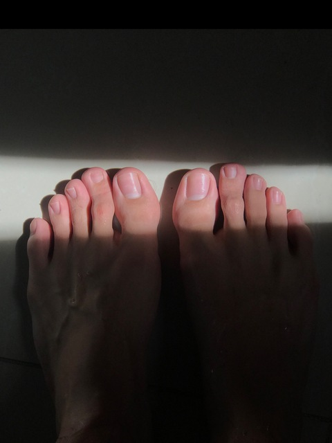 beautylongfeet onlyfans leaked picture 2