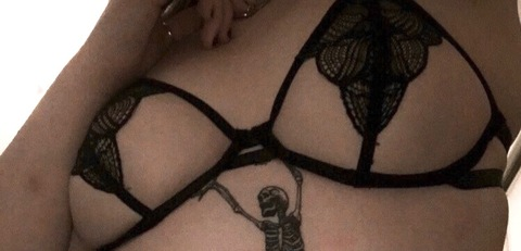 bitchslap666 onlyfans leaked picture 2