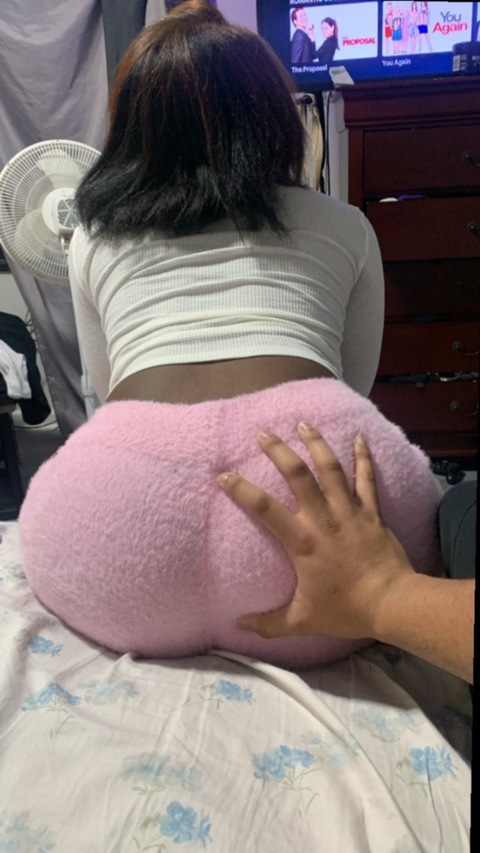 blackbeautylo onlyfans leaked picture 2