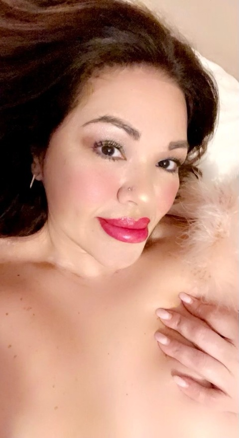 bustycougar onlyfans leaked picture 2