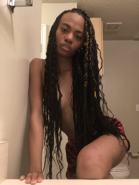 christalynkbri onlyfans leaked picture 2