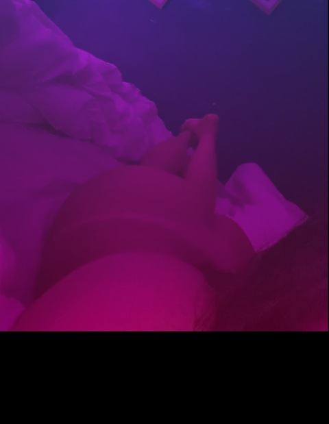 curvymamammm onlyfans leaked picture 2