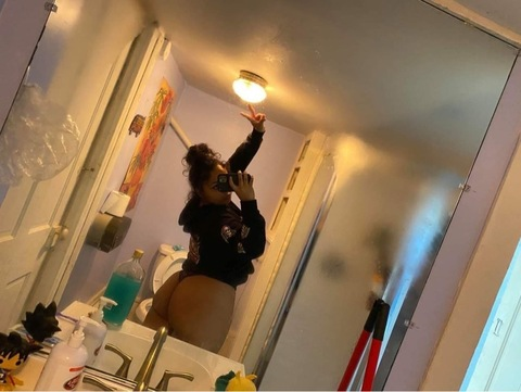 cutiebootyrose18 onlyfans leaked picture 2