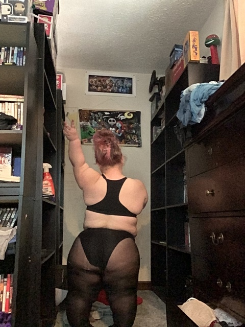 dwarfqueen2121 onlyfans leaked picture 2