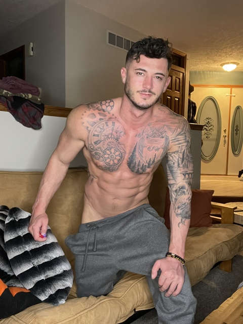 eastwood1000 onlyfans leaked picture 2