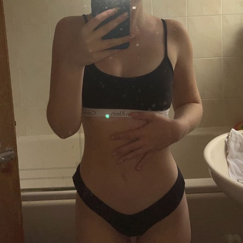 elle_chloe1 onlyfans leaked picture 2