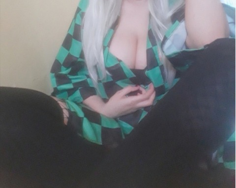 emmalynxuwu onlyfans leaked picture 2