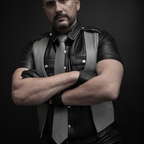 View englishleathermaster OnlyFans content for free 

 profile picture