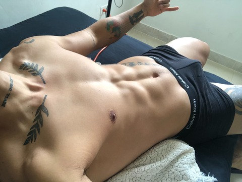 estebanquiroz onlyfans leaked picture 2