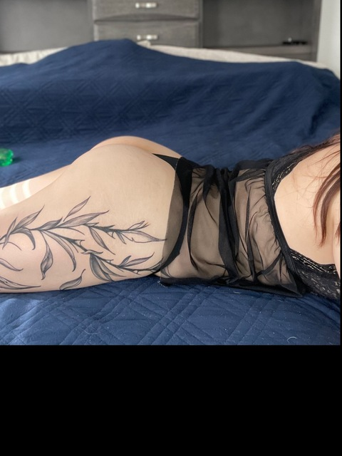 fantasybaby_21 onlyfans leaked picture 2