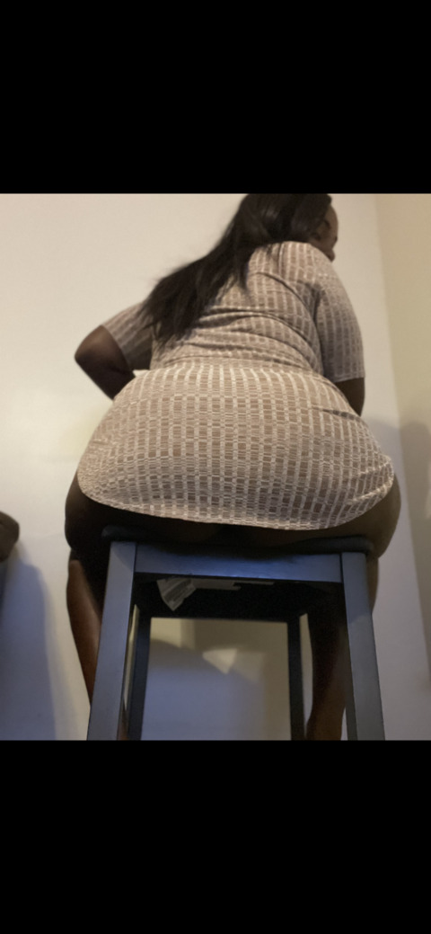 goddessthickassschanel onlyfans leaked picture 2