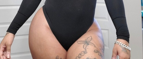 iam1baddbitch onlyfans leaked picture 2