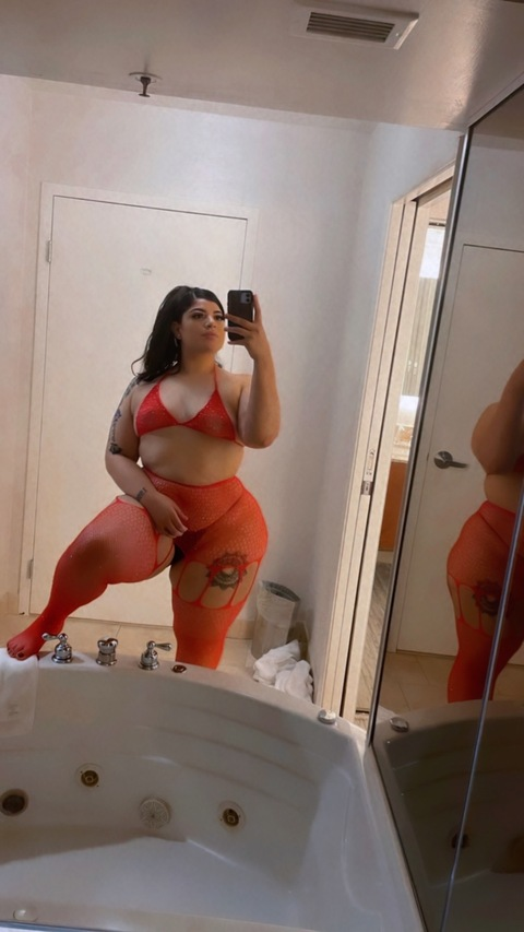 iamyummyyams onlyfans leaked picture 2