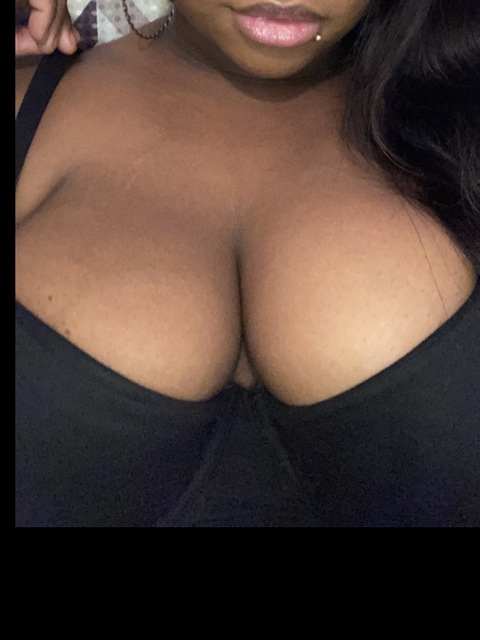 its.velvet onlyfans leaked picture 2