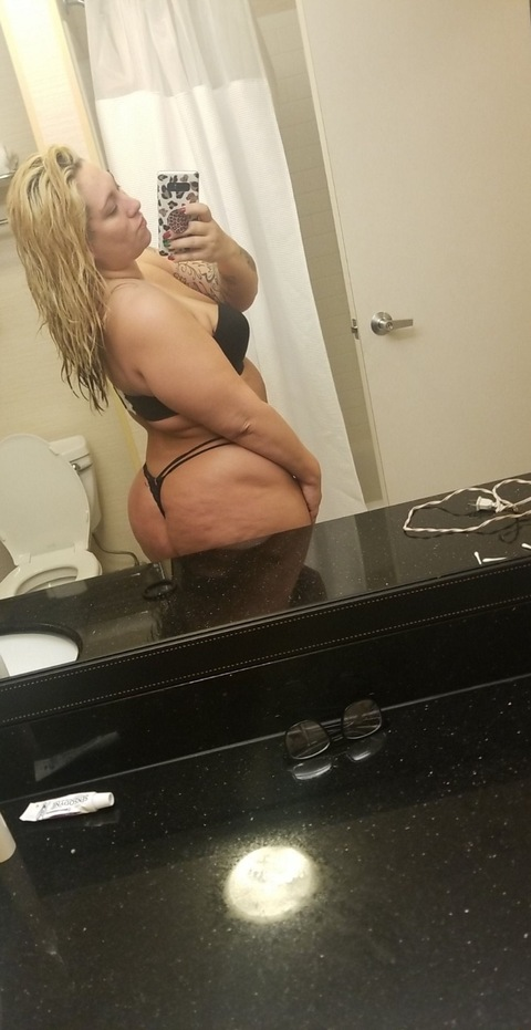 jbur626 onlyfans leaked picture 2