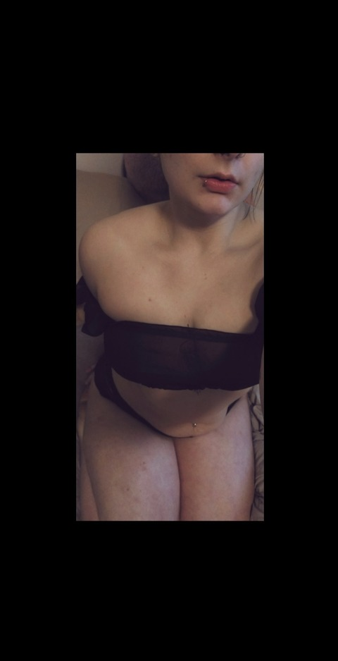 kandekane333 onlyfans leaked picture 2