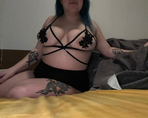 katobizarro onlyfans leaked picture 2