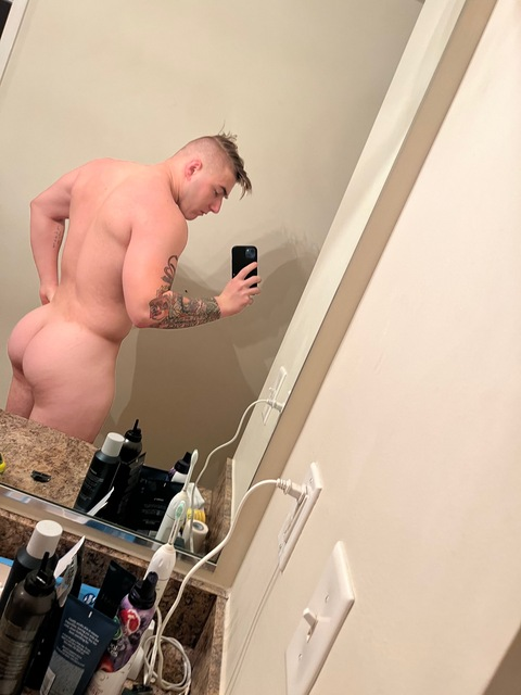 kindabufflittlefluf onlyfans leaked picture 2