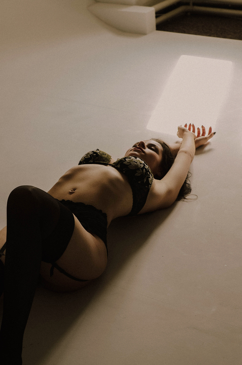lenabartos onlyfans leaked picture 2
