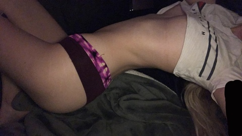 lilhoney22 onlyfans leaked picture 2