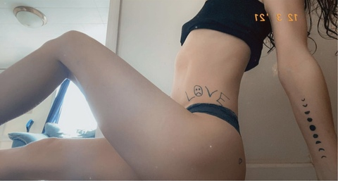 lindsagain onlyfans leaked picture 2