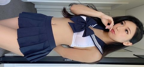 lucyinthe_ onlyfans leaked picture 2