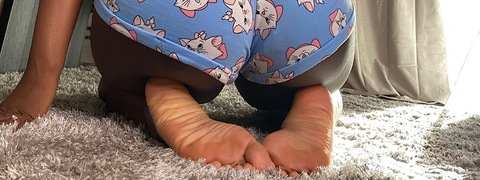 luvhoneyfeet onlyfans leaked picture 2