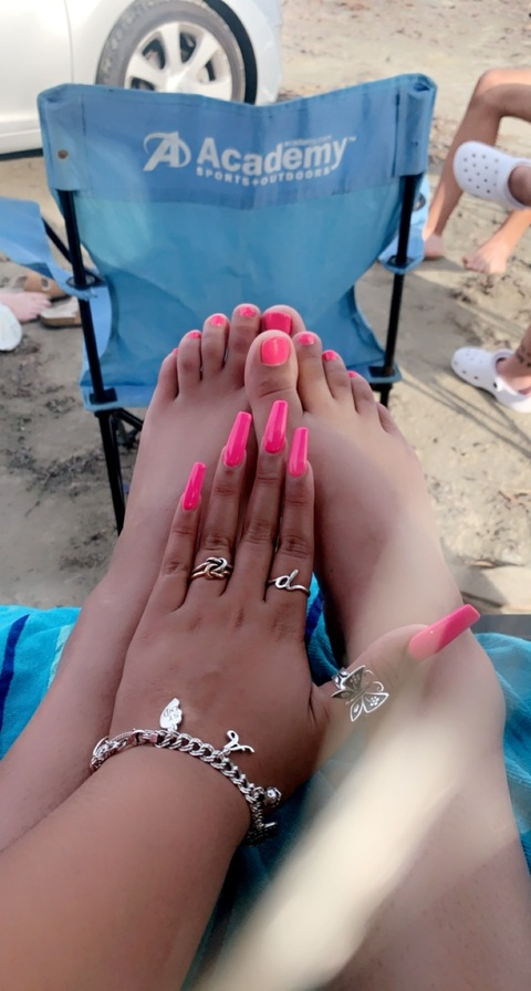 lyyssababyy onlyfans leaked picture 2