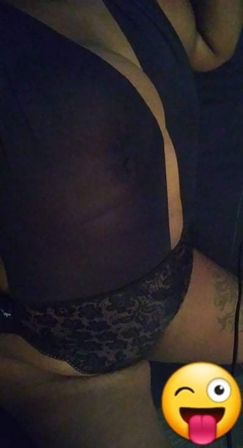 missmika1982 onlyfans leaked picture 2