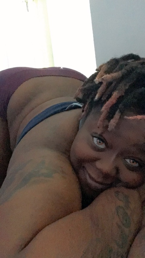 mzthicccwithit onlyfans leaked picture 2