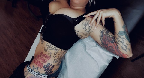 nikkinikkin9nedoors onlyfans leaked picture 2