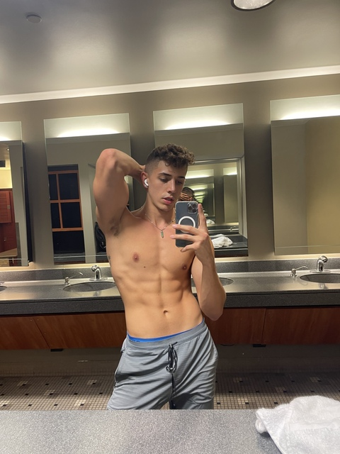 nikoknights onlyfans leaked picture 2