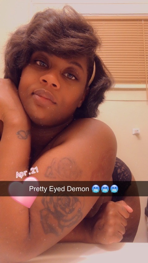 prettyeyeddemon23 onlyfans leaked picture 2