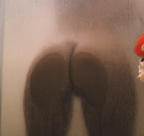 redqueenpoison onlyfans leaked picture 2