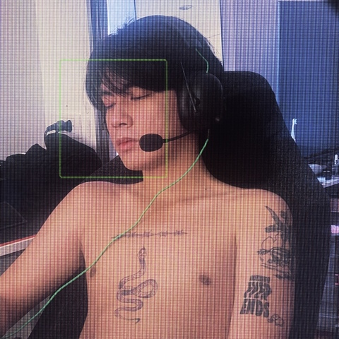 redroom21 onlyfans leaked picture 2