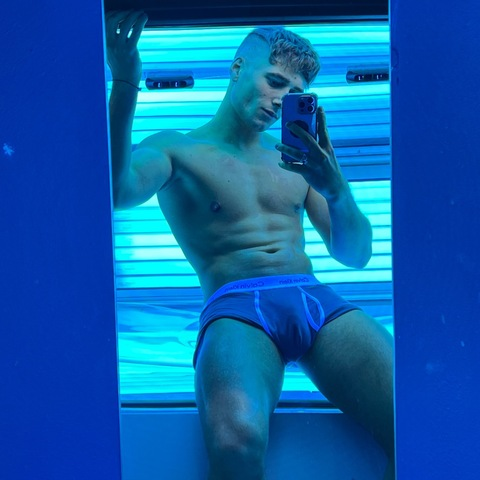 rosswalkerofficial onlyfans leaked picture 2