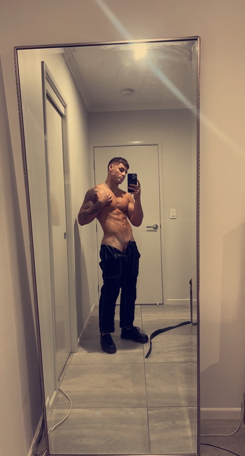 secretdaddy275 onlyfans leaked picture 2