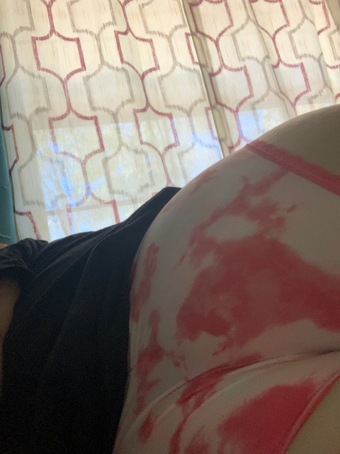 sexystonermommie42089 onlyfans leaked picture 2