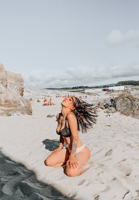 sheirosse onlyfans leaked picture 2