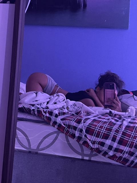 skinniee.minniee onlyfans leaked picture 2