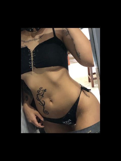 slugsataniicfree onlyfans leaked picture 2