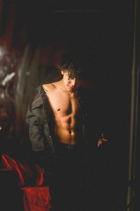 suigenerisxxx onlyfans leaked picture 2