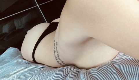 swedenemelie onlyfans leaked picture 2