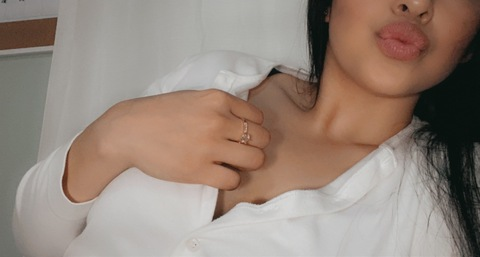 sweetmaricruz onlyfans leaked picture 2