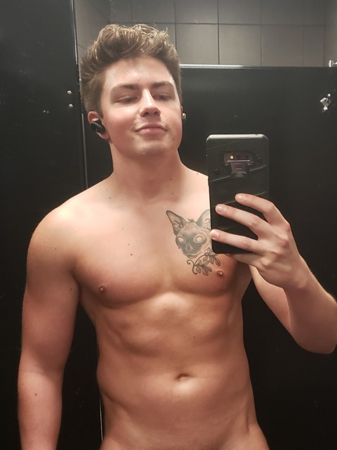 theobradleyxxx onlyfans leaked picture 2