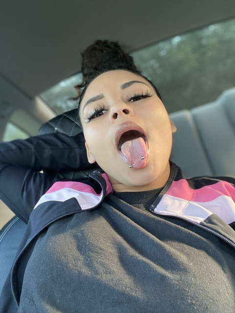 therealnicolee onlyfans leaked picture 2